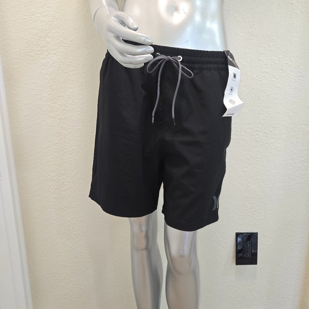 NWT HURLEY-BLACK LIGHT WEIGHT SPORTS SHORT